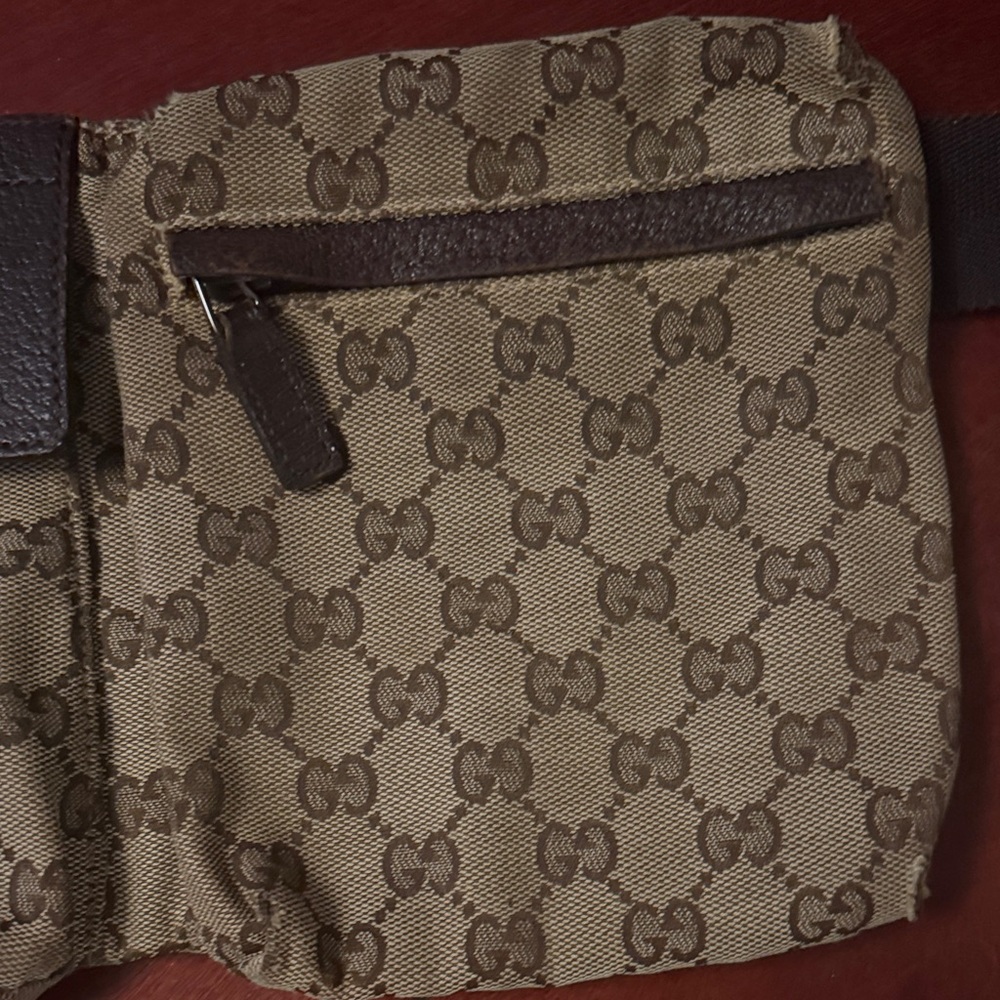 Gucci Beige and Brown Monogram Belt Bag - Picture 4 of 9